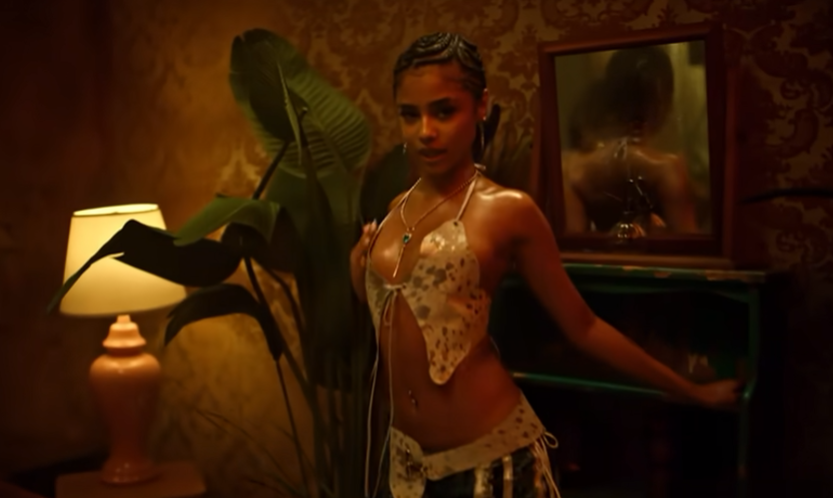 "Tyla's 'Water': A Sensational Dive into Sensuality and Self-Discovery" - Music Video Review
